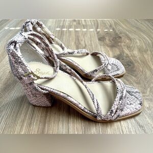 Seychelles Comradery Strappy Sandal Pink Size 6.5
